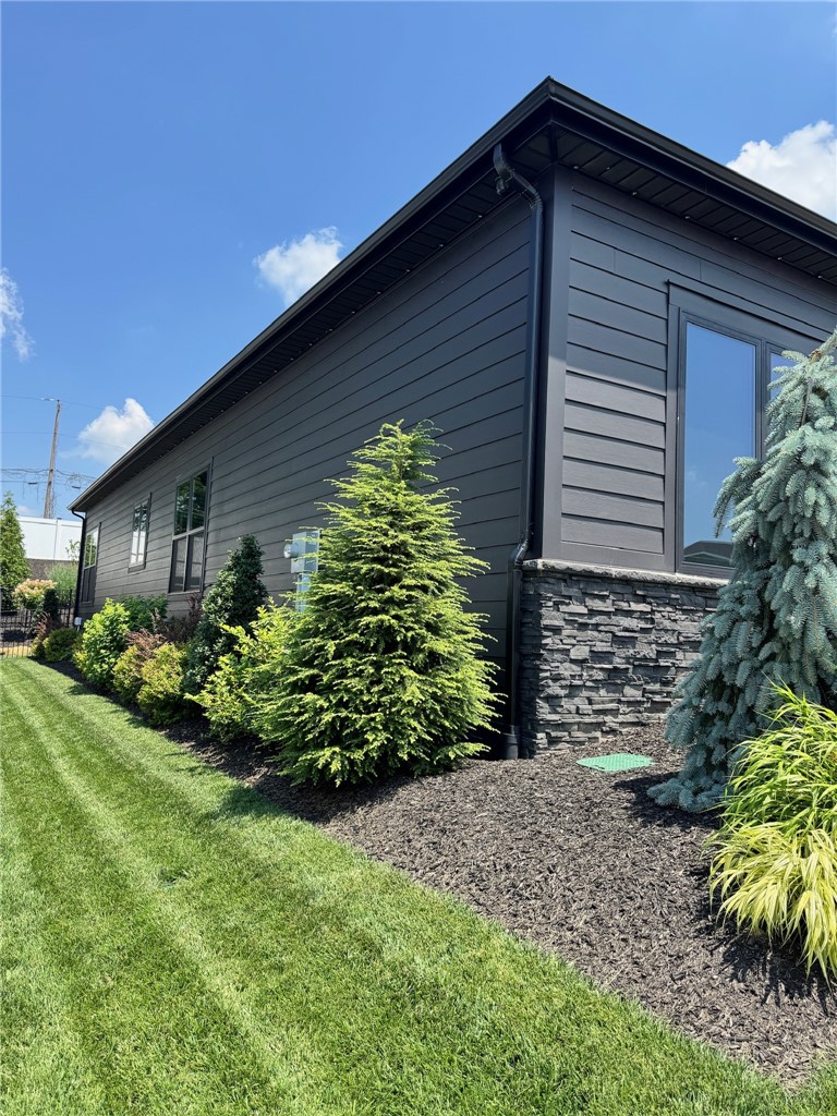 1007 Honey Locust Dr