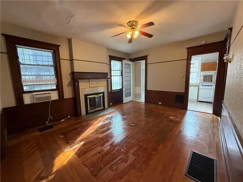Photo of 636 Maryland Ave, Pittsburgh, PA 15232 (MLS # 1733647)