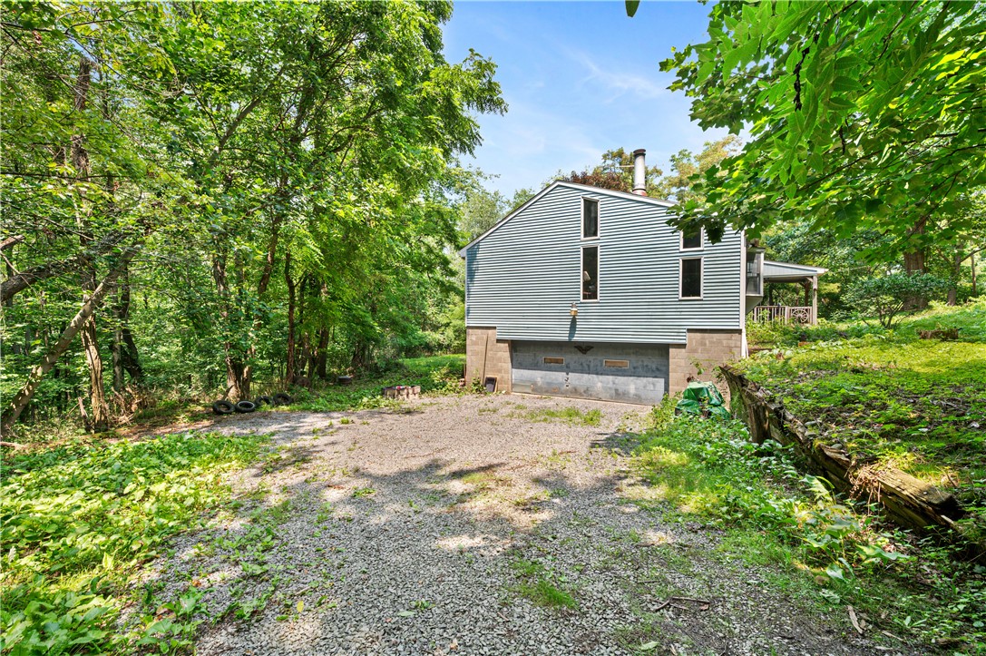 237 Leslie Rd