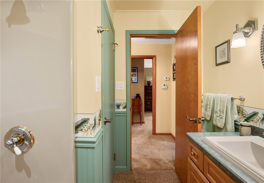 Westmont Hilltop School District, Pennsylvania 15905, United States, 2 Bedrooms Bedrooms, ,2 BathroomsBathrooms,Residential,Pending,188202