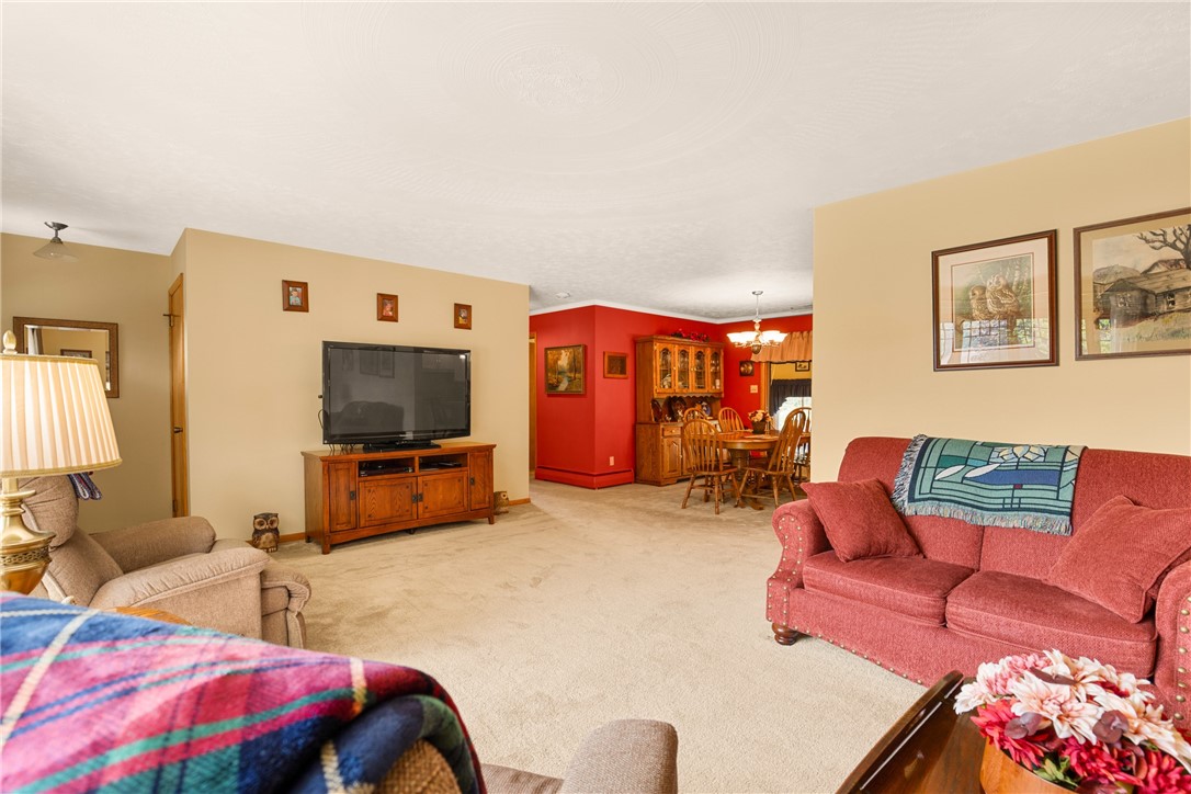 Westmont Hilltop School District, Pennsylvania 15905, United States, 2 Bedrooms Bedrooms, ,2 BathroomsBathrooms,Residential,Pending,188202