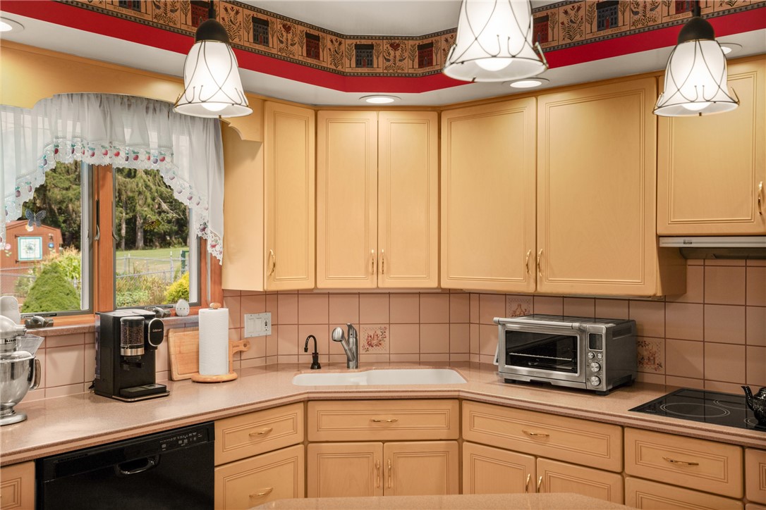 Westmont Hilltop School District, Pennsylvania 15905, United States, 2 Bedrooms Bedrooms, ,2 BathroomsBathrooms,Residential,Pending,188202