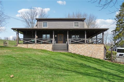 Photo of 124 Harriet Dr, Lower Burrell, PA 15068 (MLS # 1746124)