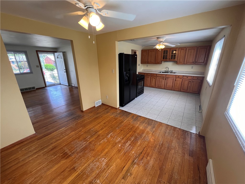 Penn Hills, Pennsylvania 15235, United States, 3 Bedrooms Bedrooms, ,1 BathroomBathrooms,Residential,Active,189991