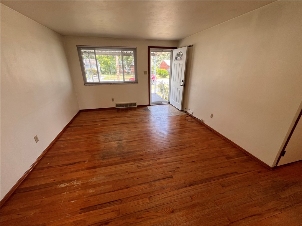 Penn Hills, Pennsylvania 15235, United States, 3 Bedrooms Bedrooms, ,1 BathroomBathrooms,Residential,Active,189991