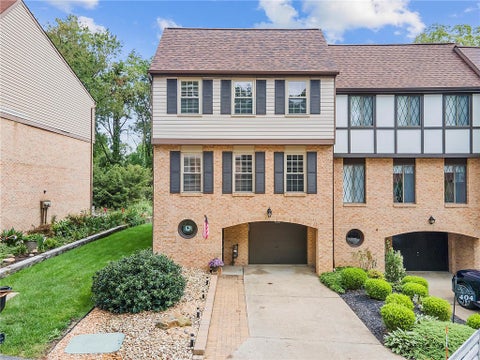 Photo for 405 Sonnybrook Court