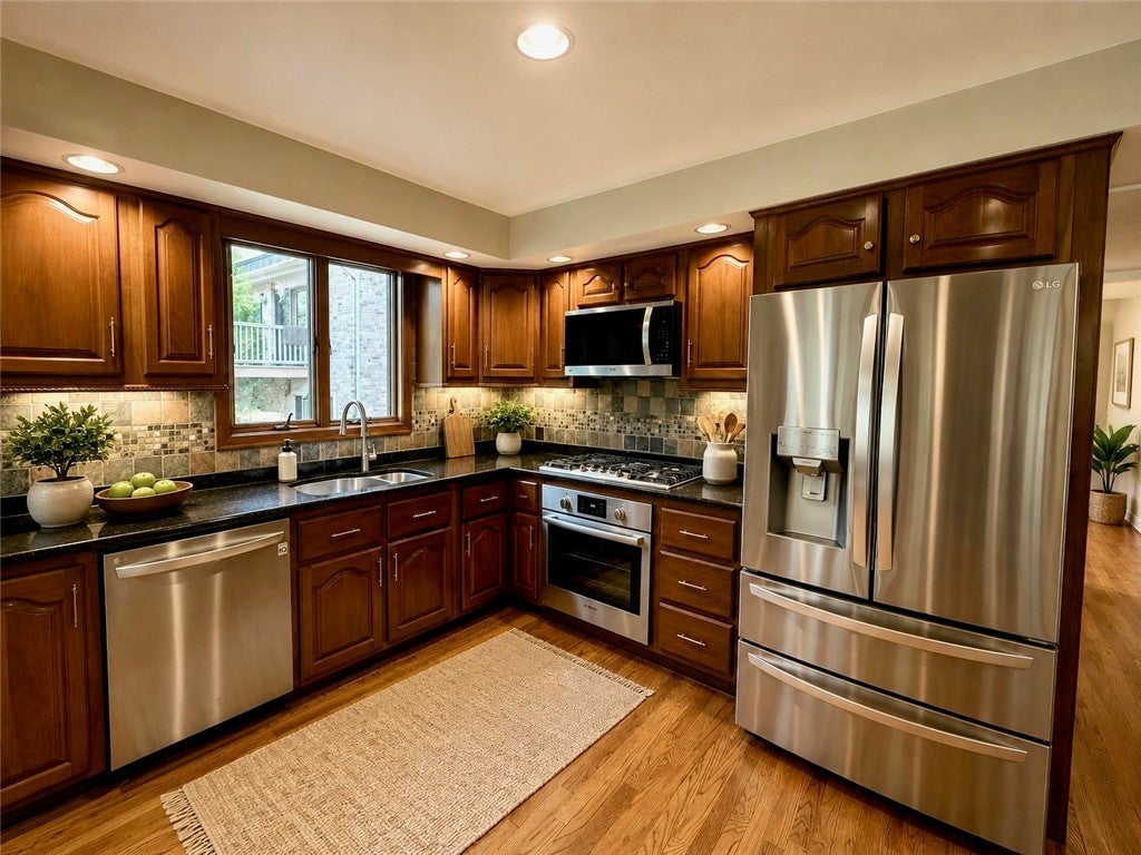 1147 Oakwood Dr
