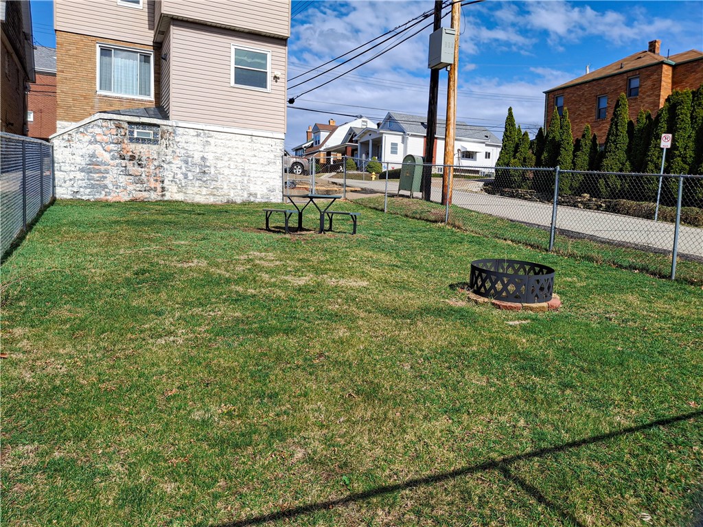 Brookline, Pennsylvania 15226, United States, 4 Bedrooms Bedrooms, ,2 BathroomsBathrooms,Residential,Active,138246