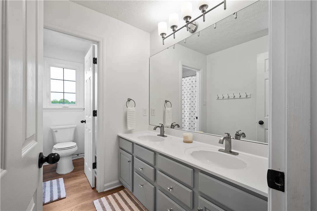 North Strabane, Pennsylvania 15317, United States, 4 Bedrooms Bedrooms, ,3 BathroomsBathrooms,Residential,Active,172790