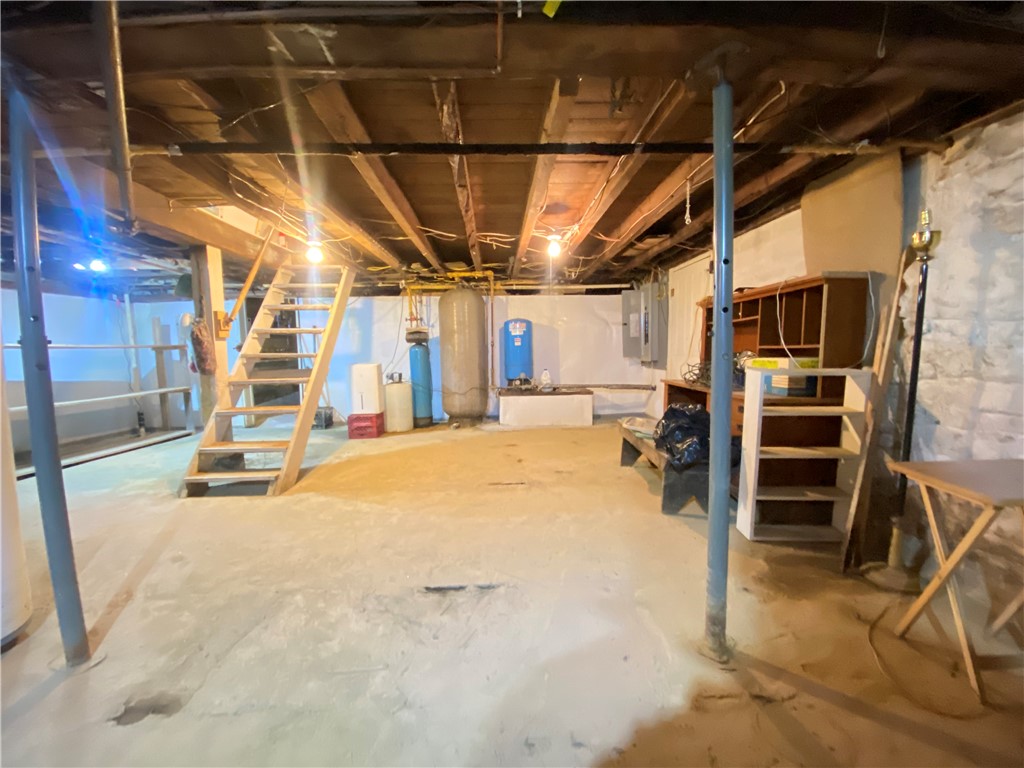 Hempfield Twp - Mer, Pennsylvania 16125, United States, 3 Bedrooms Bedrooms, ,2 BathroomsBathrooms,Residential,Active,42845