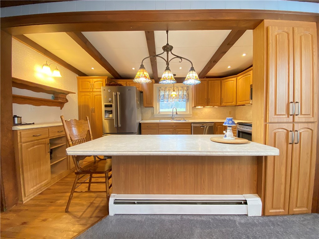 Hempfield Twp - Mer, Pennsylvania 16125, United States, 3 Bedrooms Bedrooms, ,2 BathroomsBathrooms,Residential,Active,42845