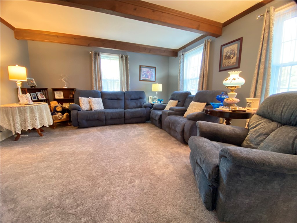 Hempfield Twp - Mer, Pennsylvania 16125, United States, 3 Bedrooms Bedrooms, ,2 BathroomsBathrooms,Residential,Active,42845