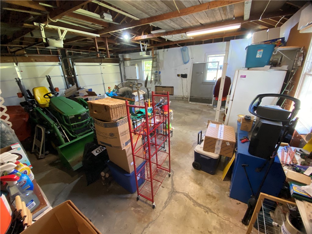 Hempfield Twp - Mer, Pennsylvania 16125, United States, 3 Bedrooms Bedrooms, ,2 BathroomsBathrooms,Residential,Active,42845