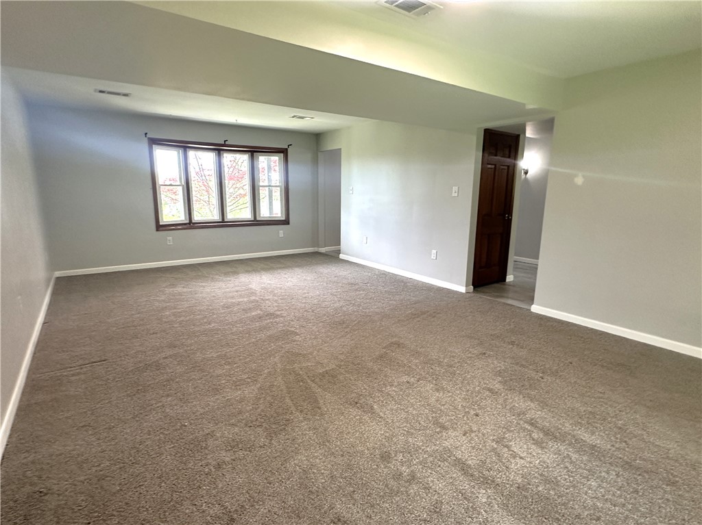 831 Ridge Avenue Ave, Jeannette, Pennsylvania image 5