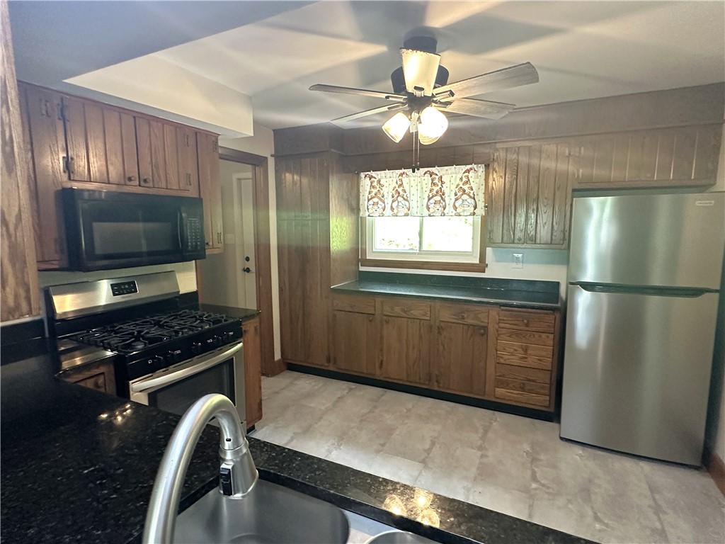 831 Ridge Avenue Ave, Jeannette, Pennsylvania image 11