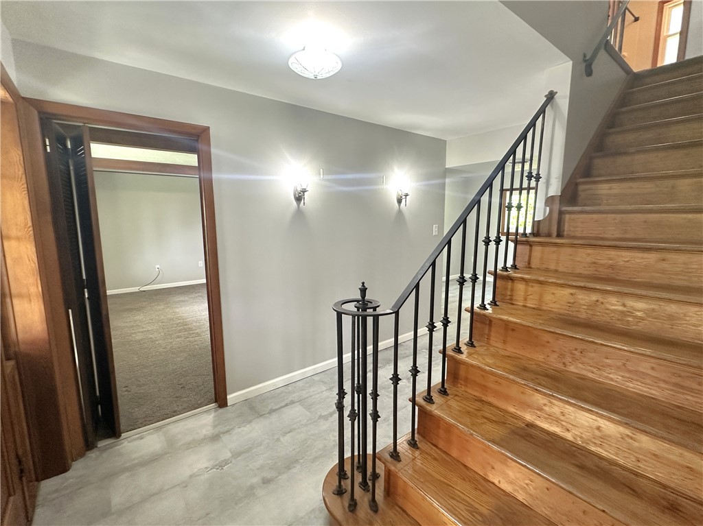 831 Ridge Avenue Ave, Jeannette, Pennsylvania image 3