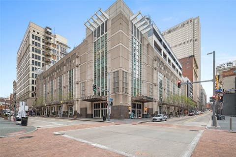 Photo for 301 5th Ave 716/717