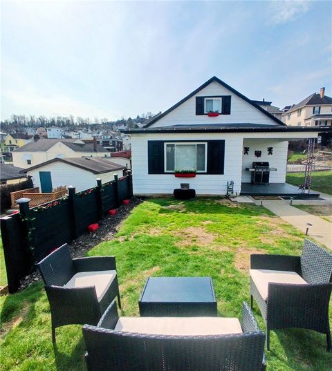 Photo of 440 Olive Ave, Charleroi, PA 15022 (MLS # 1744561)