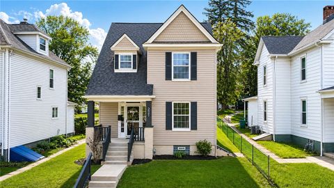 Photo of 221 Glenn Ave, Canonsburg, PA 15317 (MLS # 1750656)