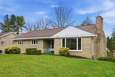 1150 Arrowood Dr Mt Lebanon PA 15243