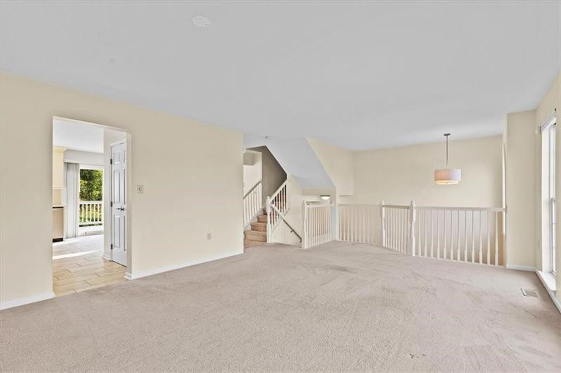 510 W Village Green Blvd