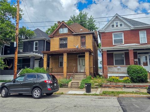 Photo of 249 E 16th Ave, Homestead, PA 15120 (MLS # 1760230)
