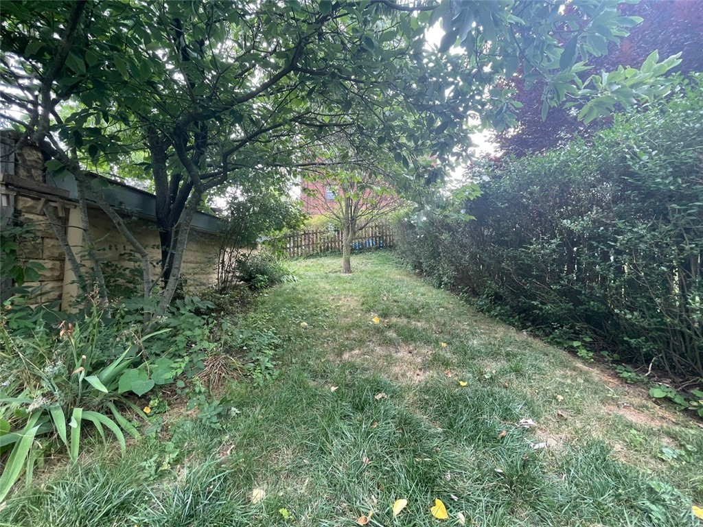 Mt Lebanon, Pennsylvania 15216, United States, 3 Bedrooms Bedrooms, ,3 BathroomsBathrooms,Residential,Active,176646