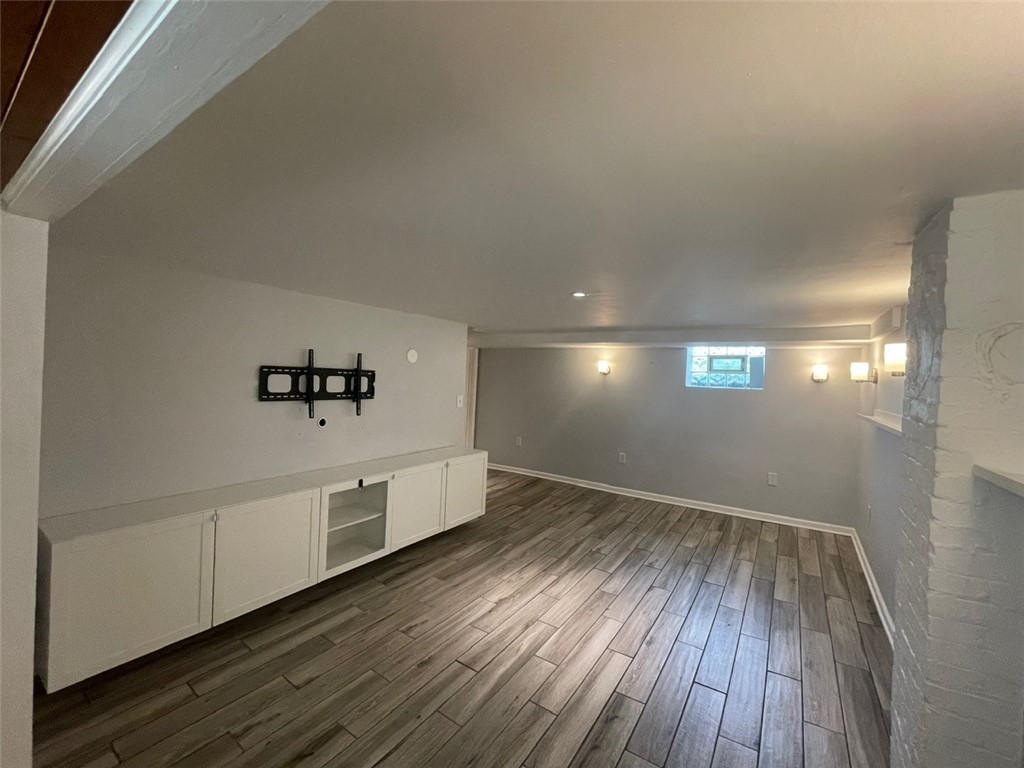 Mt Lebanon, Pennsylvania 15216, United States, 3 Bedrooms Bedrooms, ,3 BathroomsBathrooms,Residential,Active,176646