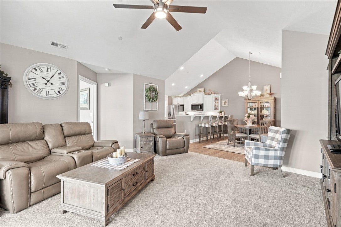 1111 Sandy Ridge Dr