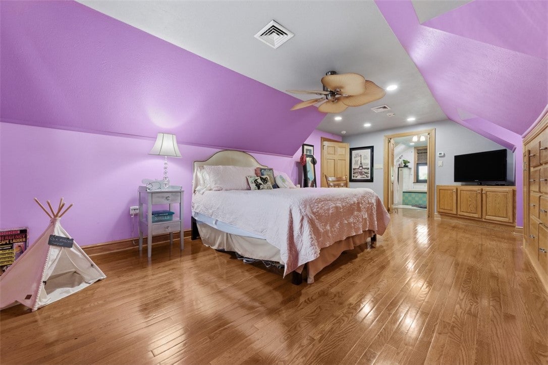 194 Lemoyne Ave, Washington, PA, 15301, USA, 5 Bedrooms Bedrooms, ,7 BathroomsBathrooms,Residential,Active,194 Lemoyne Ave,1755271