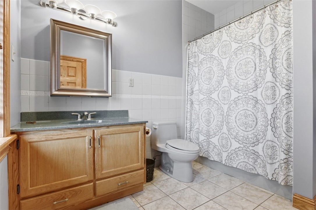 194 Lemoyne Ave, Washington, PA, 15301, USA, 5 Bedrooms Bedrooms, ,7 BathroomsBathrooms,Residential,Active,194 Lemoyne Ave,1755271