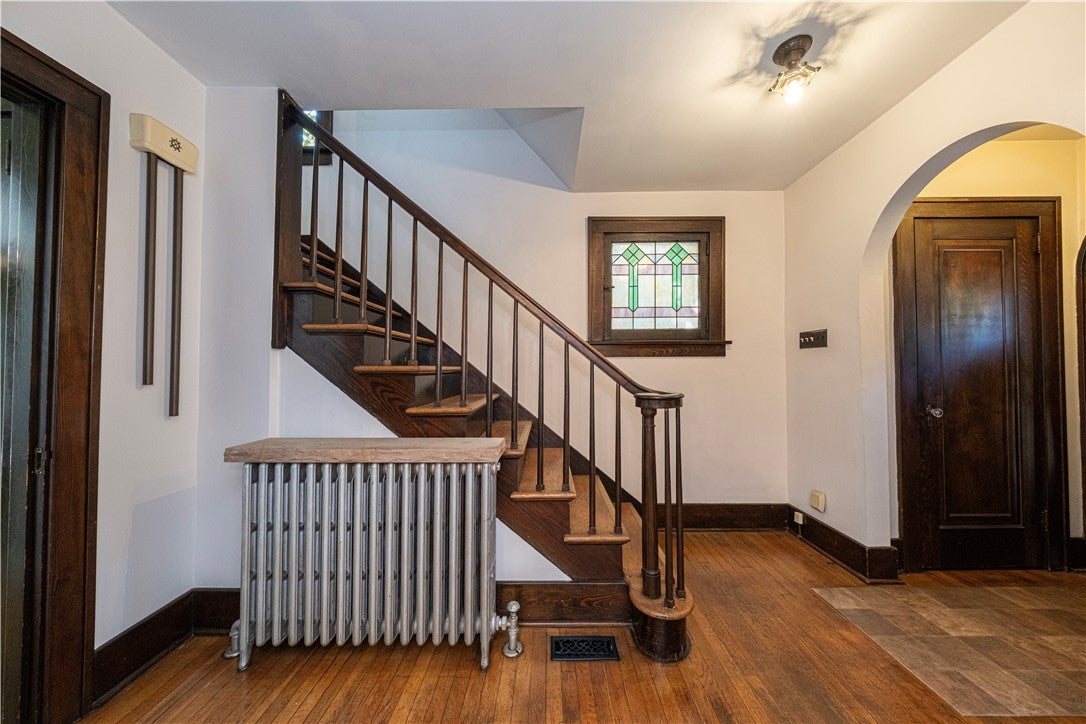 319 Stanford Ave