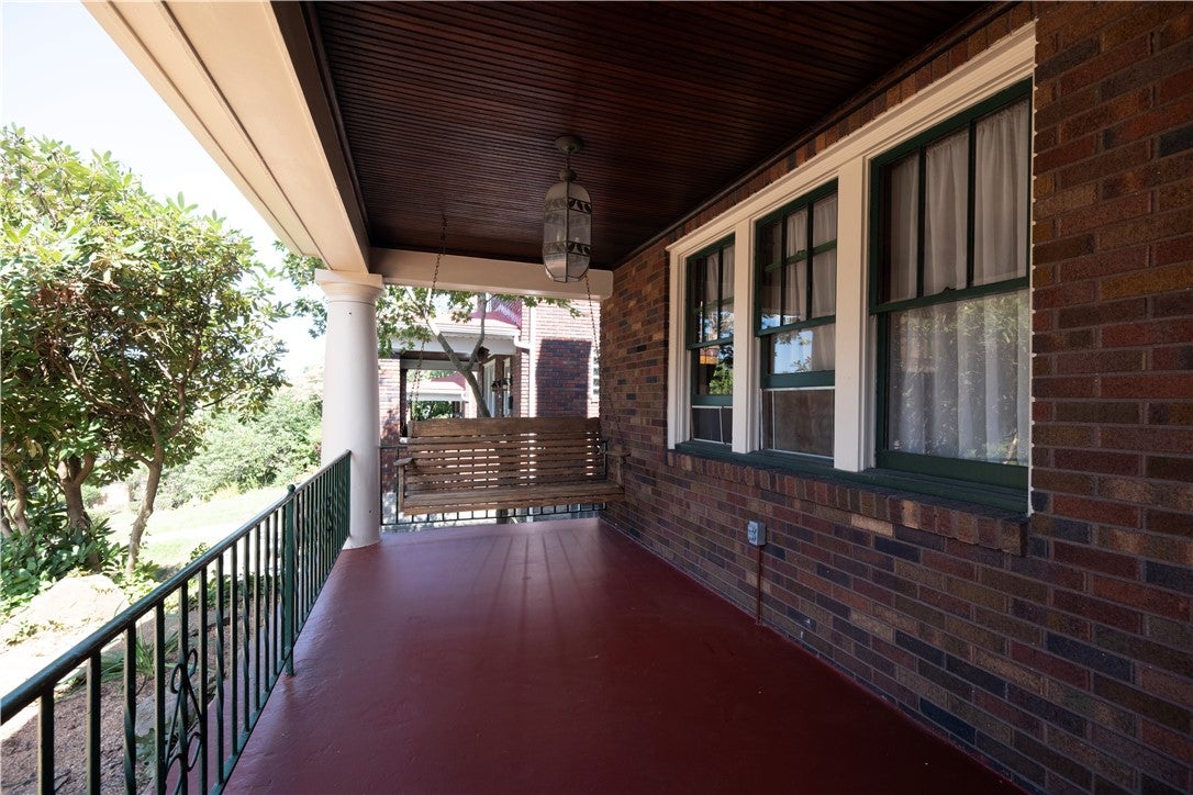319 Stanford Ave