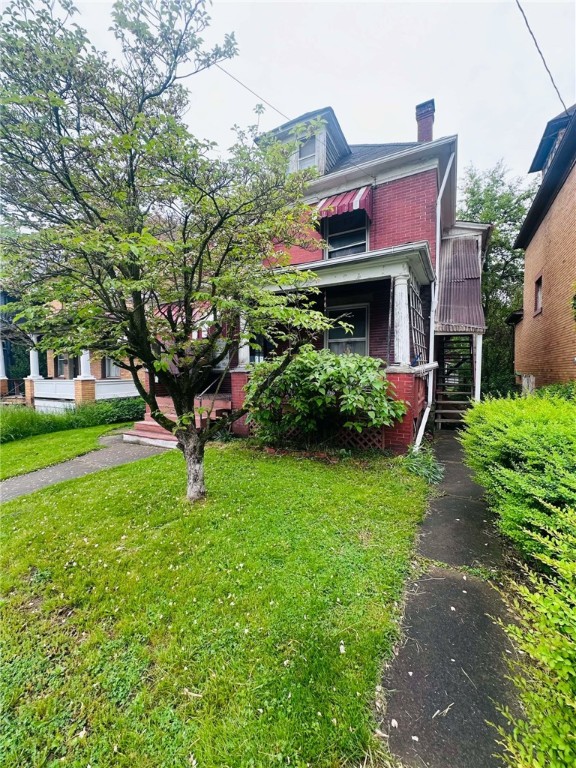 326 W Brady St