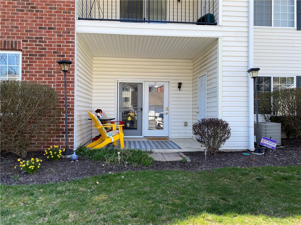 550 Hidden Ridge Court Ct #203, South Park, Pennsylvania image 5