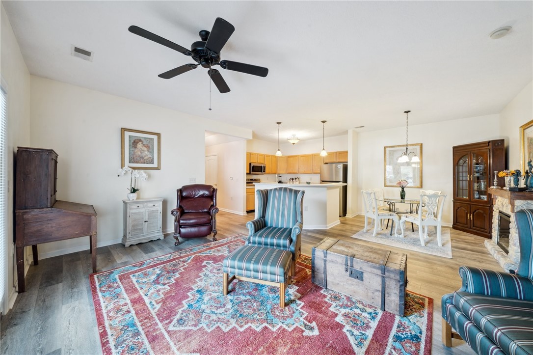 550 Hidden Ridge Court Ct #203, South Park, Pennsylvania image 9