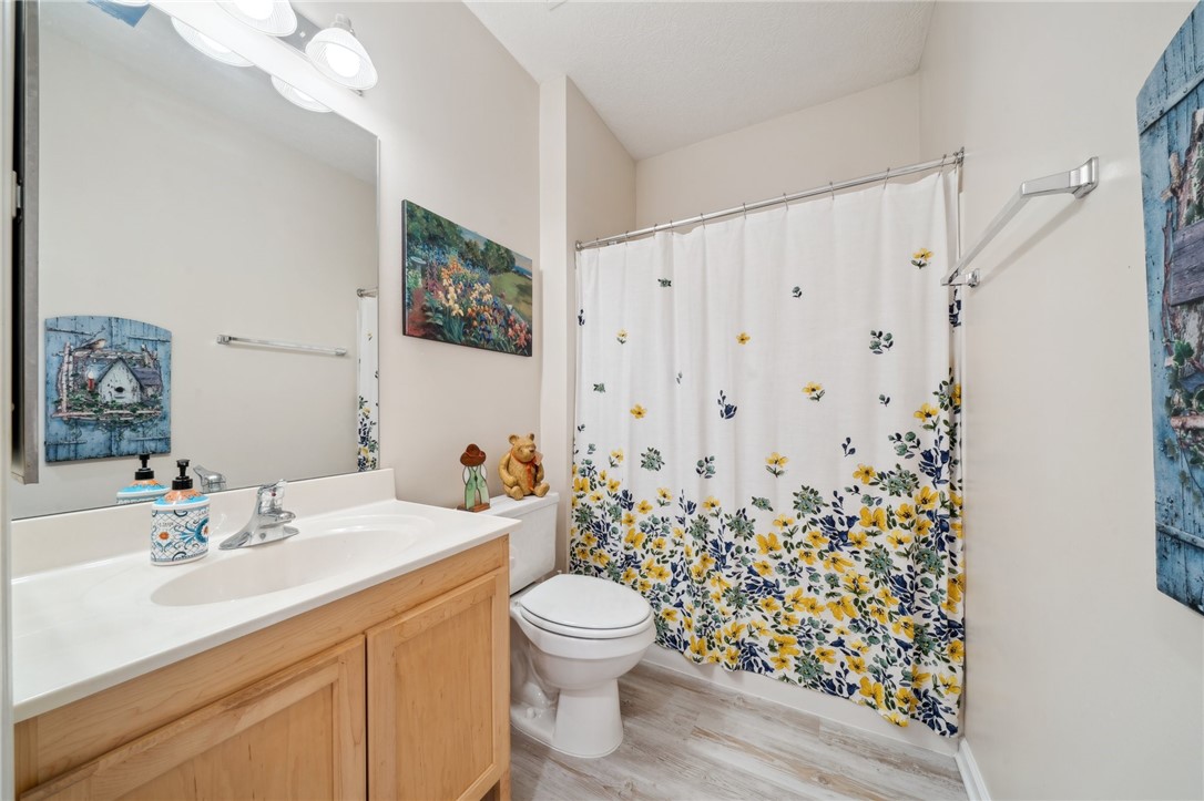 550 Hidden Ridge Court Ct #203, South Park, Pennsylvania image 13
