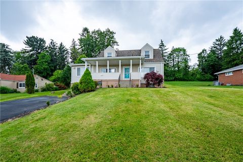 207 Mccartney Dr Moon/Crescent Twp PA 15108
