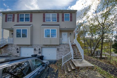 Photo of 516 Moore Ave, Canonsburg, PA 15317 (MLS # 1729106)
