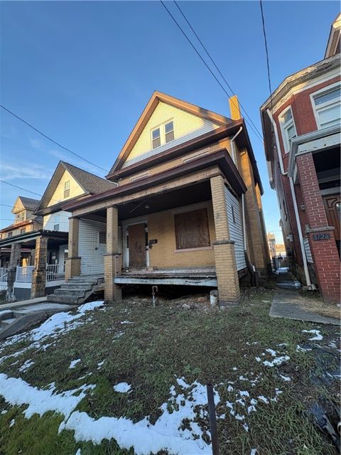 Photo of 3132 Landis St, Pittsburgh, PA 15204 (MLS # 1734932)