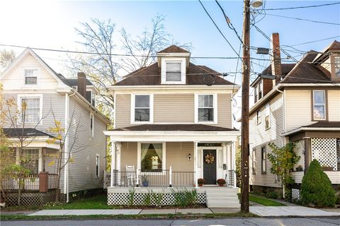 Photo of 713 W Penn St. St, Butler, PA 16001 (MLS # 1726603)