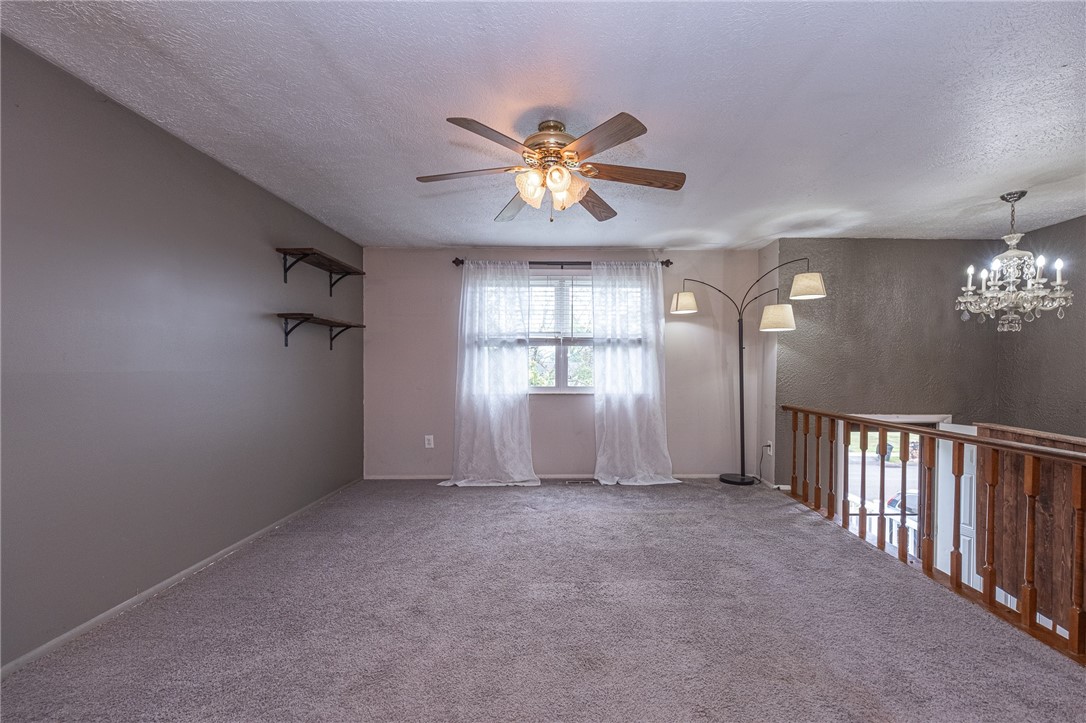 325 Sunridge Dr