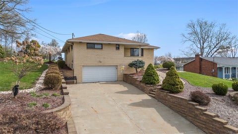Photo for 1102 E WINDHAVEN RD