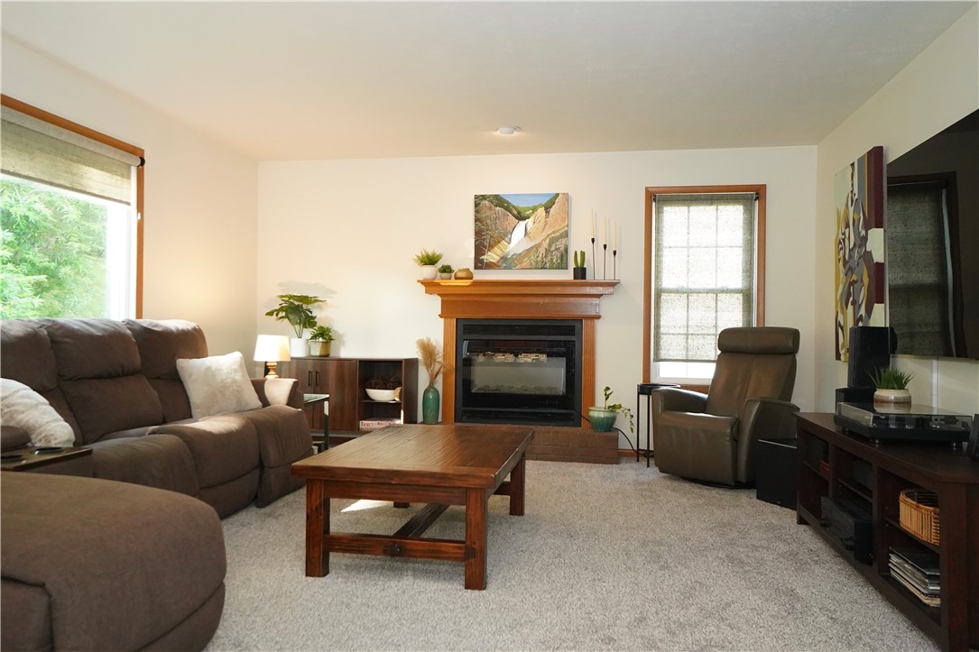 Cranberry Twp, Pennsylvania 16066, United States, 4 Bedrooms Bedrooms, ,3 BathroomsBathrooms,Residential,Active,165663