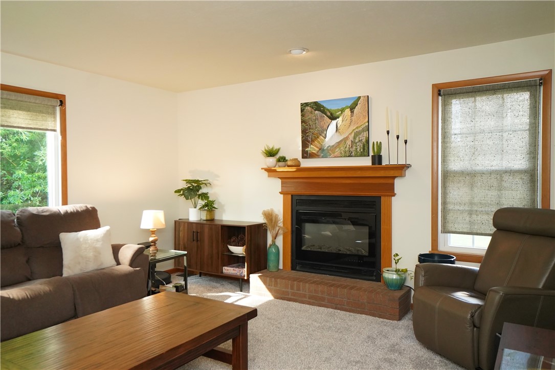 Cranberry Twp, Pennsylvania 16066, United States, 4 Bedrooms Bedrooms, ,3 BathroomsBathrooms,Residential,Active,165663