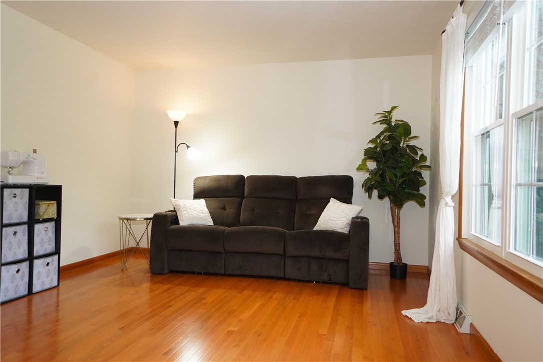 Cranberry Twp, Pennsylvania 16066, United States, 4 Bedrooms Bedrooms, ,3 BathroomsBathrooms,Residential,Active,165663