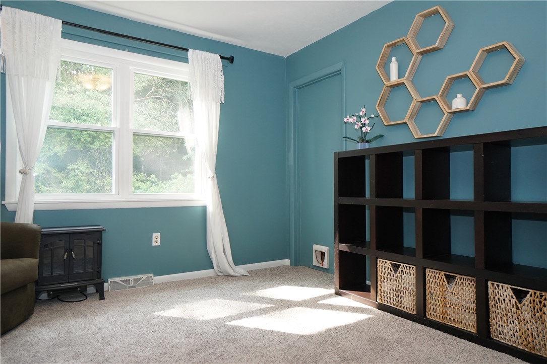 Cranberry Twp, Pennsylvania 16066, United States, 4 Bedrooms Bedrooms, ,3 BathroomsBathrooms,Residential,Active,165663