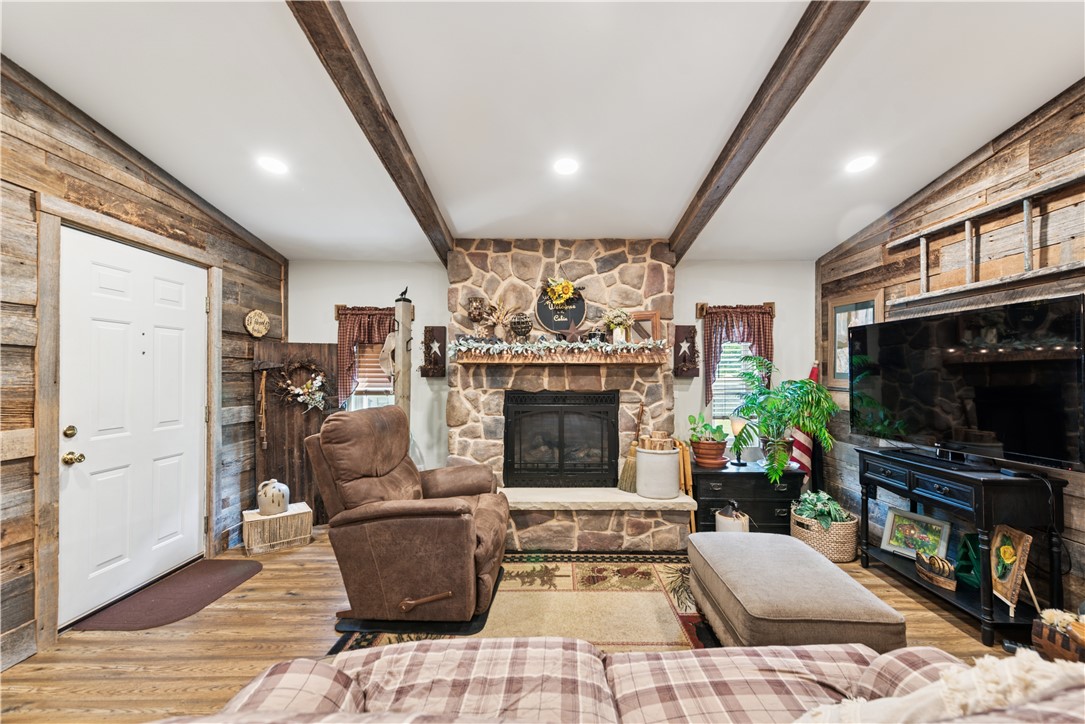 1310 Plumdale Ct
