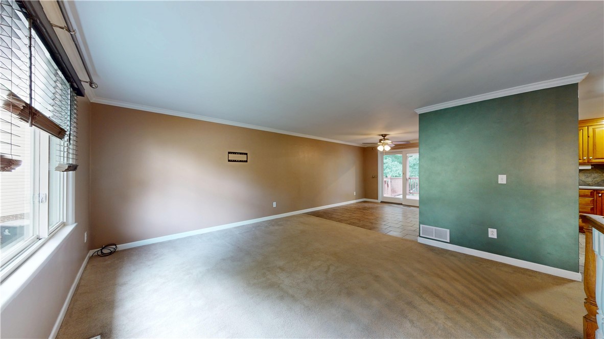 313 Meadow Dr