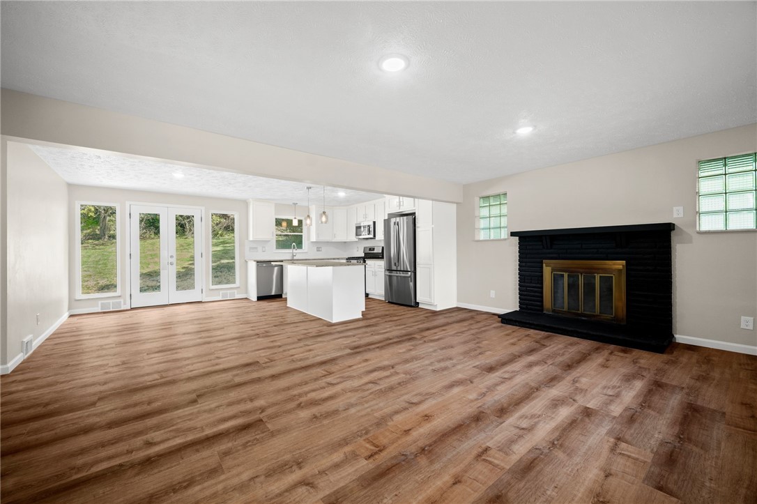 271 Forest Grove Rd